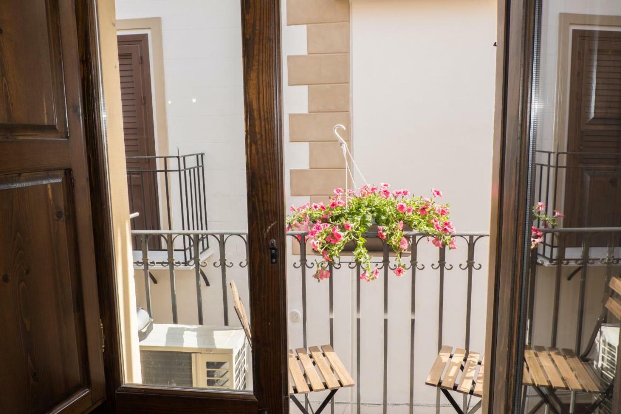 Centro Storico Casa Dell'Orologio Appartement Palermo Buitenkant foto